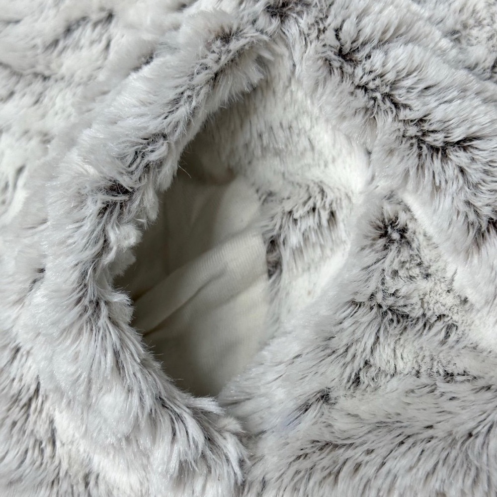 Altar'd State Soft Fuzzy Hooded Vest - Picture 2 of 3